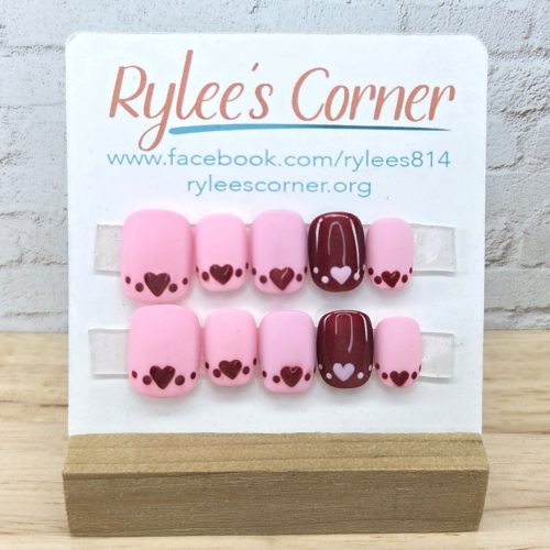 Valentine's Heart Accent Press-On Nails – Pink & Burgundy Matte Set